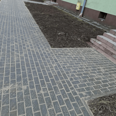 1000065780e7f513b90214124027